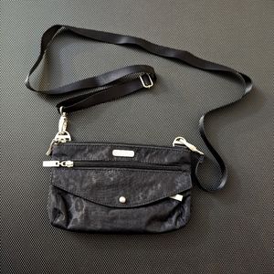 Baggallini Plaza Mini Crossbody